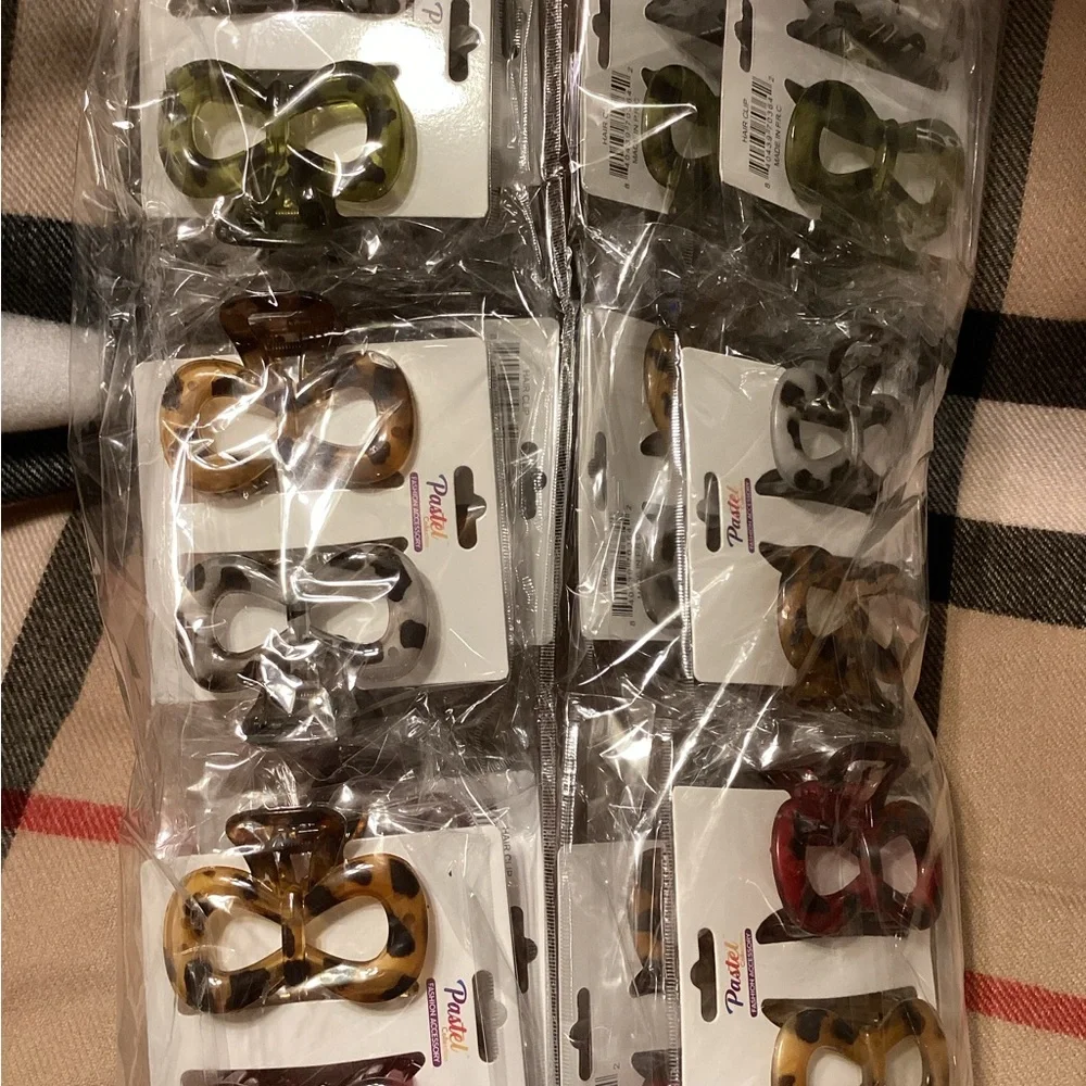 24PCS Patterned Hair Clips Set, HIGH QUALITY…